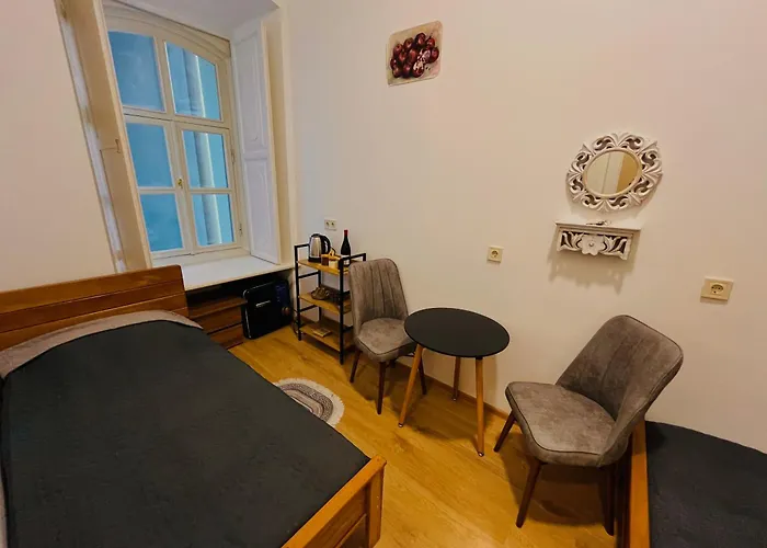 Salomes Guest Room