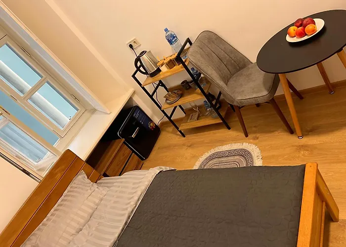 Salomes Guest Room